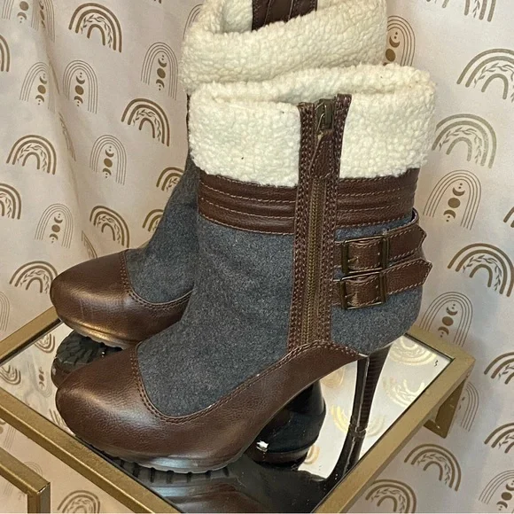 Elle Brown and Gray Heeled Boots with Chunky Sole - Picture 6 of 15